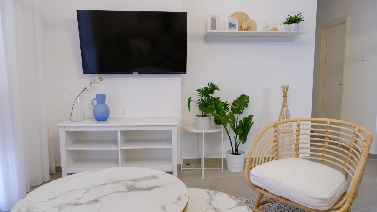 Ikaria Sea View Apartment Klorakas Buitenkant foto